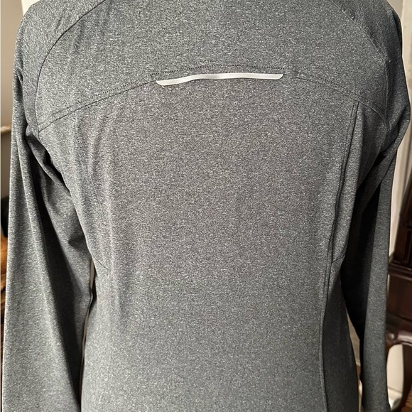 Levelwear brand athletic wear size Large Heather gray - Picture 2 of 5